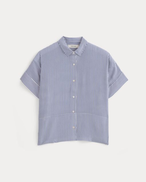 Alternative view of The Boxy Shirt in Washable Silk | Blue / White