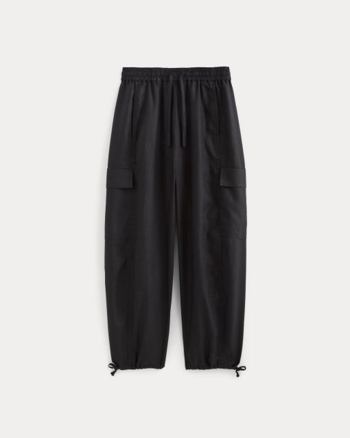 Alternative view of The Cargo Curve Pant in Linen | Black