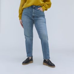 The Cheeky Hourglass Jean | Worn-In Mid Blue | 28.5 Inseam