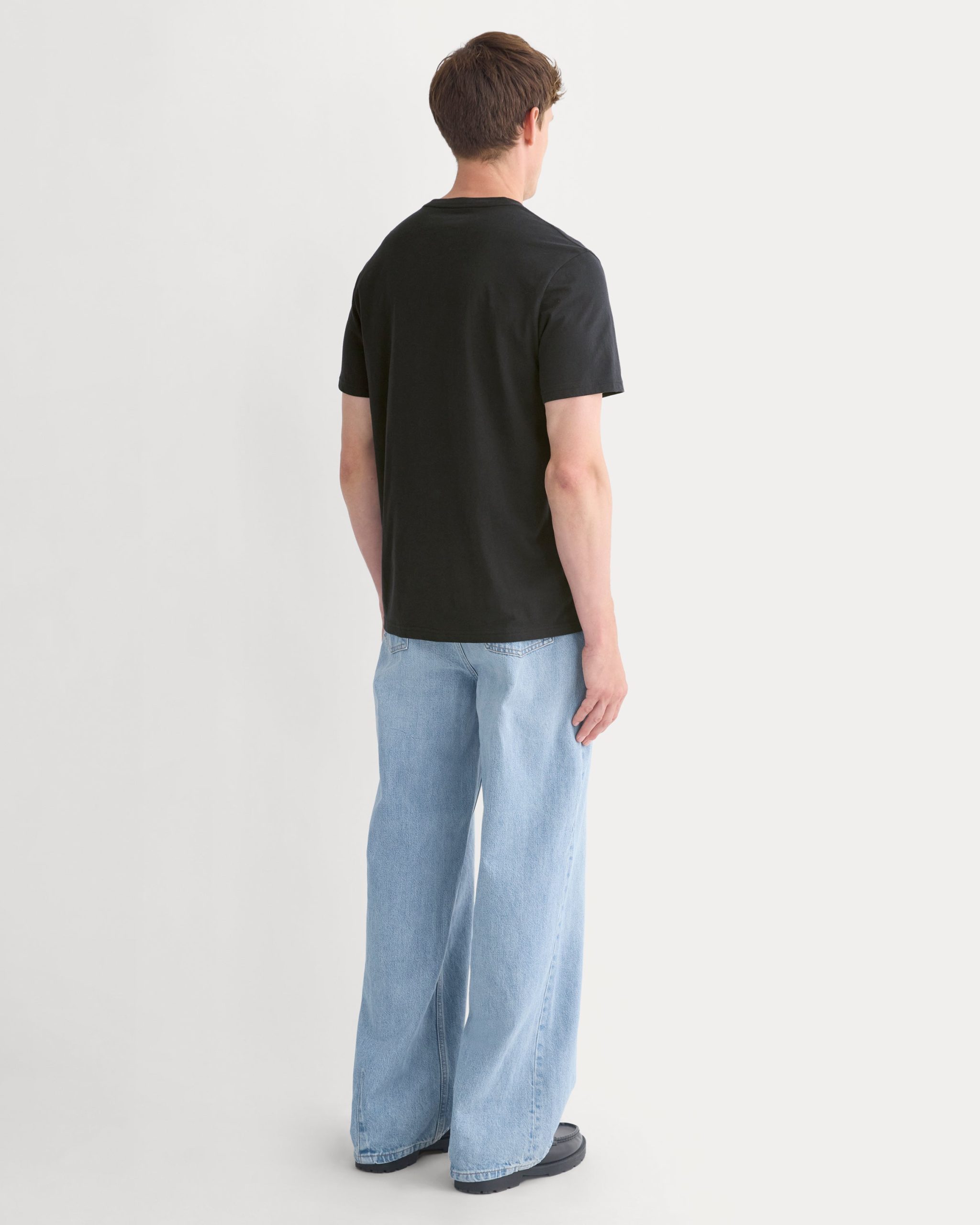 The Essential Organic Crew | Black - Image 4