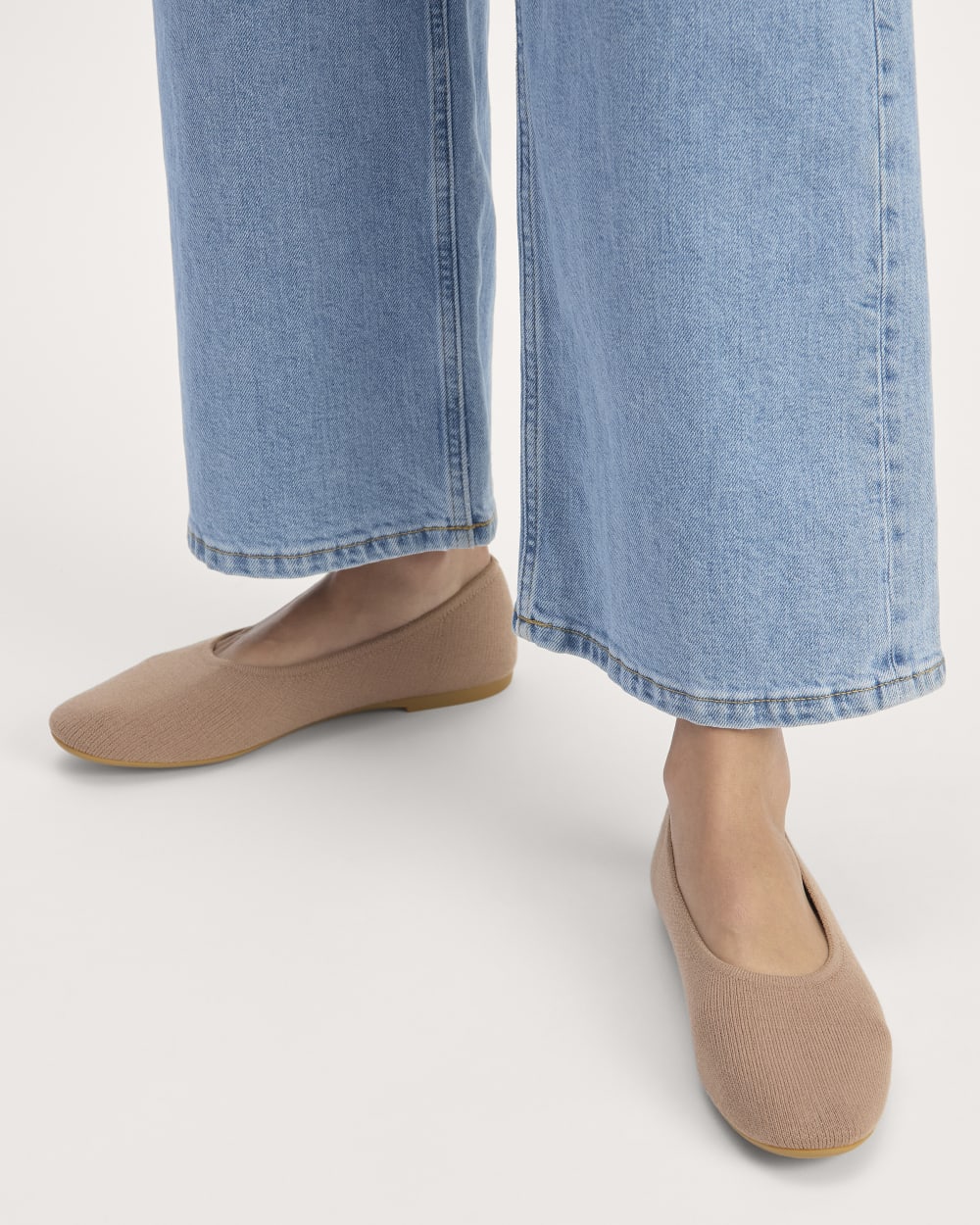 The Day Glove in ReKnit | Cinnamon Latte - Image 2