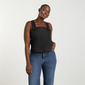 Alternative view of The Apron Linen Tank | Black