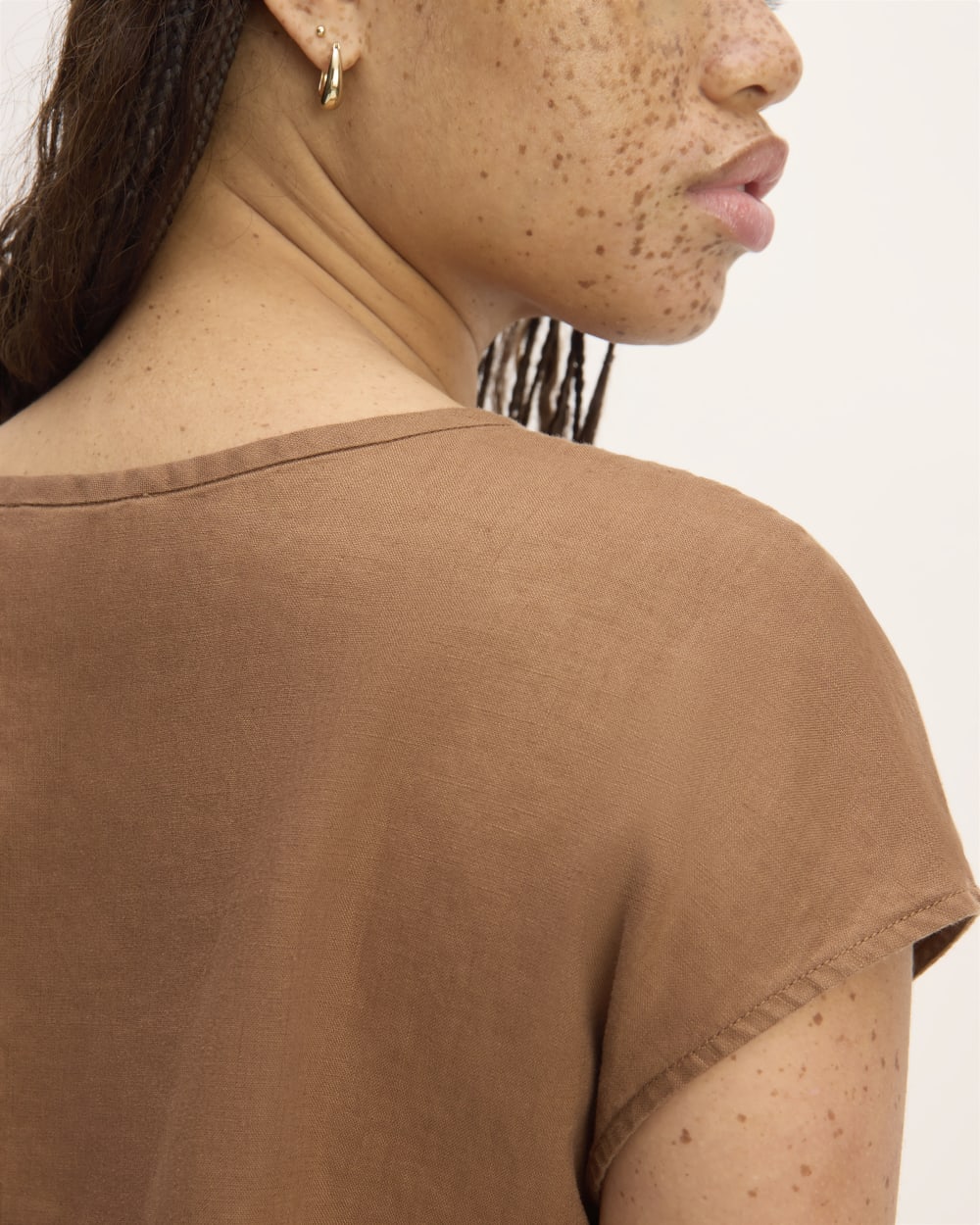The Muscle Top in Linen | Carob Brown - Image 5
