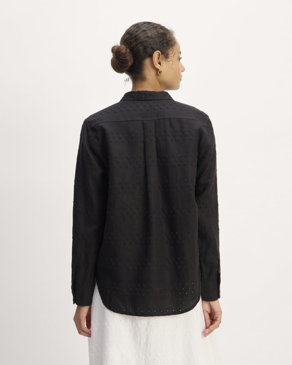 The Linen Eyelet Relaxed Shirt | Black Eyelet - Image 6