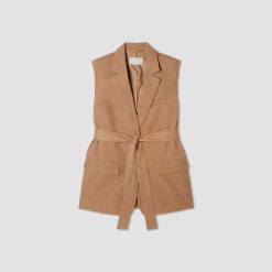 Alternative view of The Sleeveless Blazer in Buttersmooth | Toasted Coconut