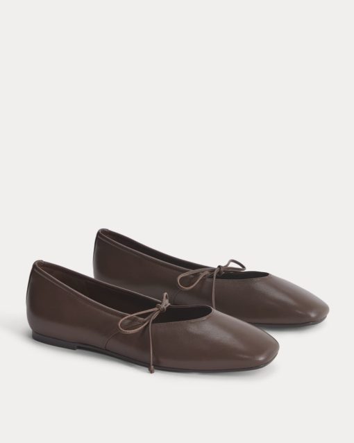 Alternative view of Leather Keyhole Flat | Burnt Umber