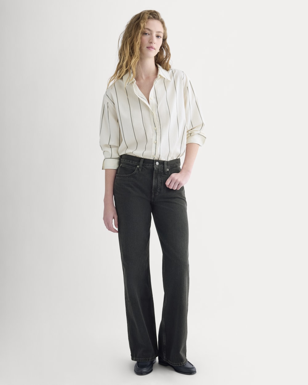 Relaxed Mid-Rise Bootcut Jean | Black - Image 3