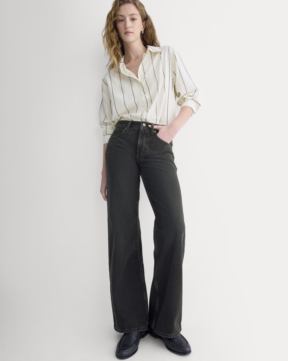 Relaxed Mid-Rise Bootcut Jean | Black