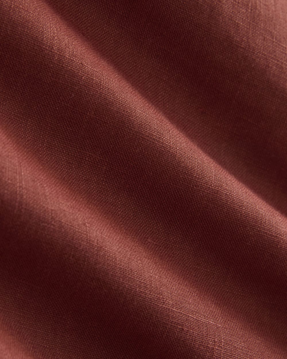 Scalloped Edge Short in Linen | Henna Red - Image 6