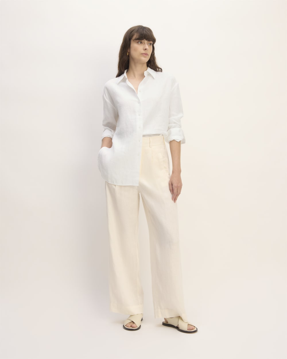 The Boyfriend Shirt in Linen | White - Image 3
