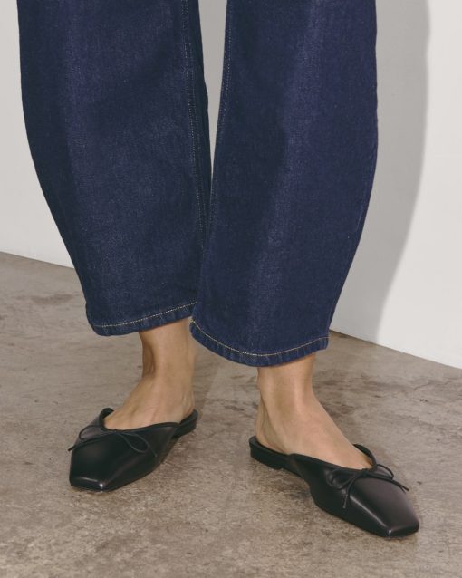 Alternative view of The Ballet Mule | Black