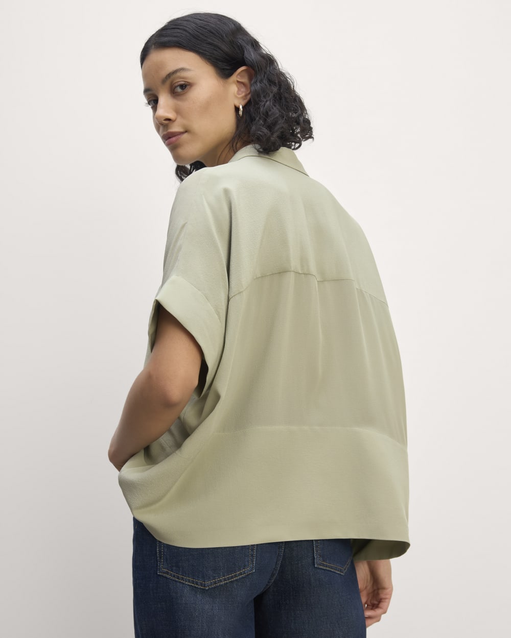 The Boxy Shirt in Washable Silk | Seagrass - Image 6