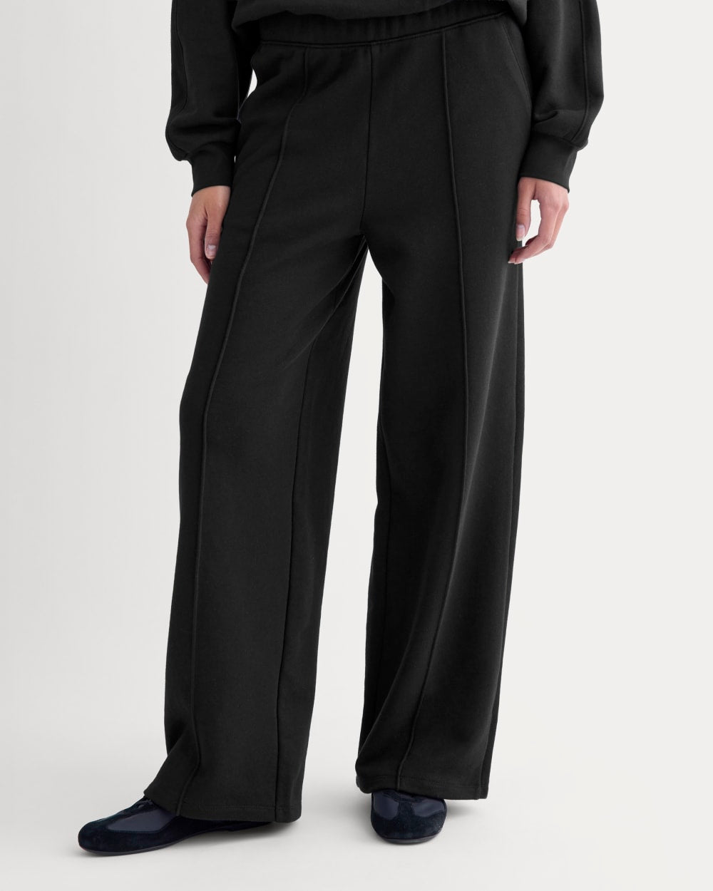 Lightweight Terry Pintuck Sweatpant | Black - Image 4