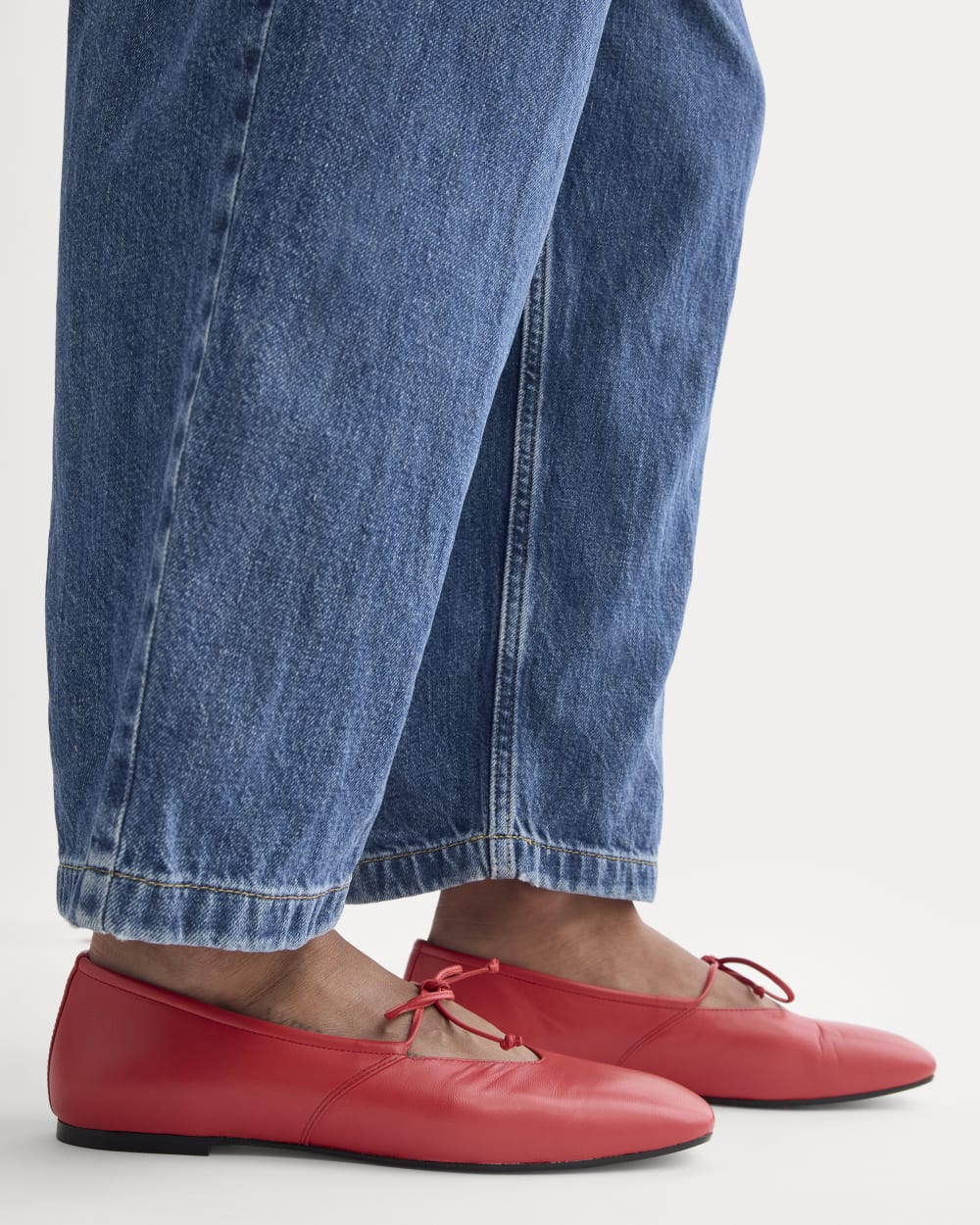 Leather Keyhole Flat | Classic Red - Image 4