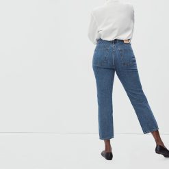Alternative view of The '90s Cheeky Hourglass Jean | Medium Blue Wash | 26.5 Inseam