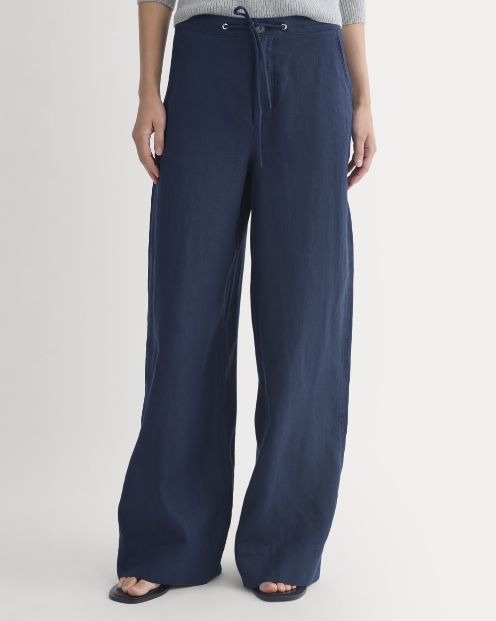 Wide-Leg Drawstring Pant in Linen | Navy - Image 3