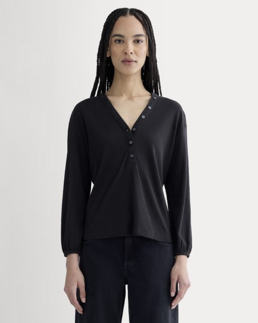 The Air V-Neck Henley | Black