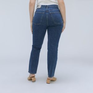 Alternative view of The Cheeky Hourglass Jean | Washed Midnight | 26.5 Inseam