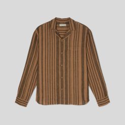 Alternative view of The Relaxed Linen Long-Sleeve Shirt | Light Blue