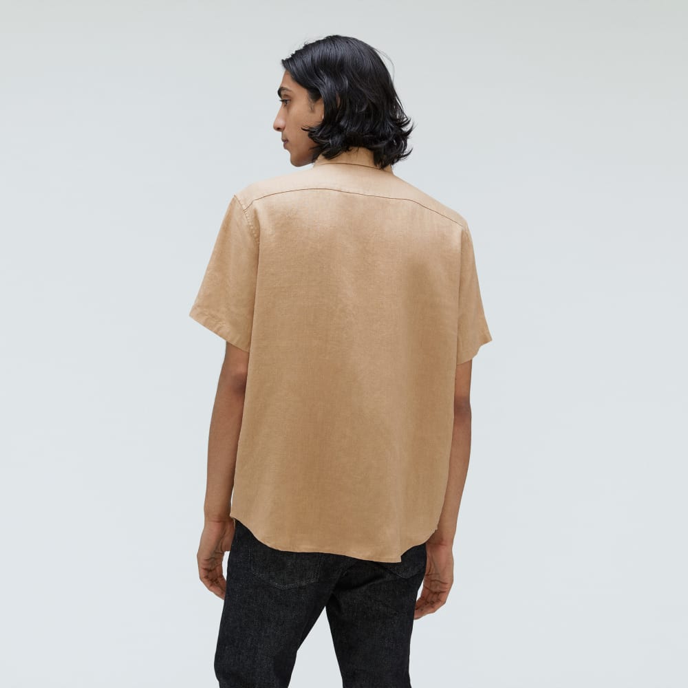 The Classic Short-Sleeve Shirt in Linen | Iced Coffee - Image 3
