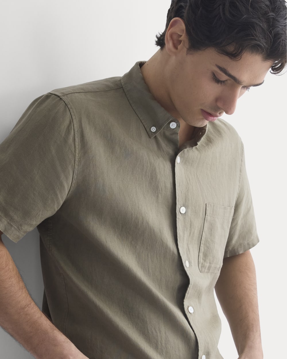 The Classic Short-Sleeve Shirt in Linen | Overland - Image 3