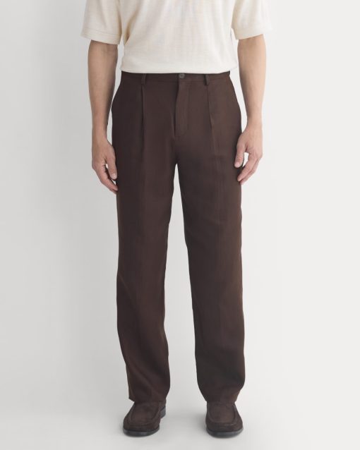 Alternative view of Soyeux Linen Pleated Trouser | Dark Brown