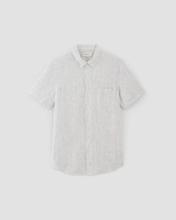 Alternative view of The Classic Short-Sleeve Shirt in Linen | White / Black