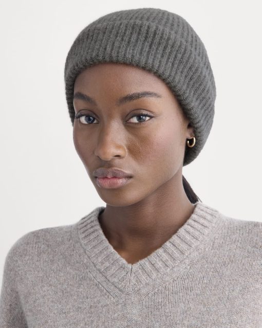Alternative view of The Cashmere Ribbed Beanie | Heather Charcoal