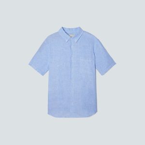 Alternative view of The Classic Short-Sleeve Shirt in Linen | Light Blue