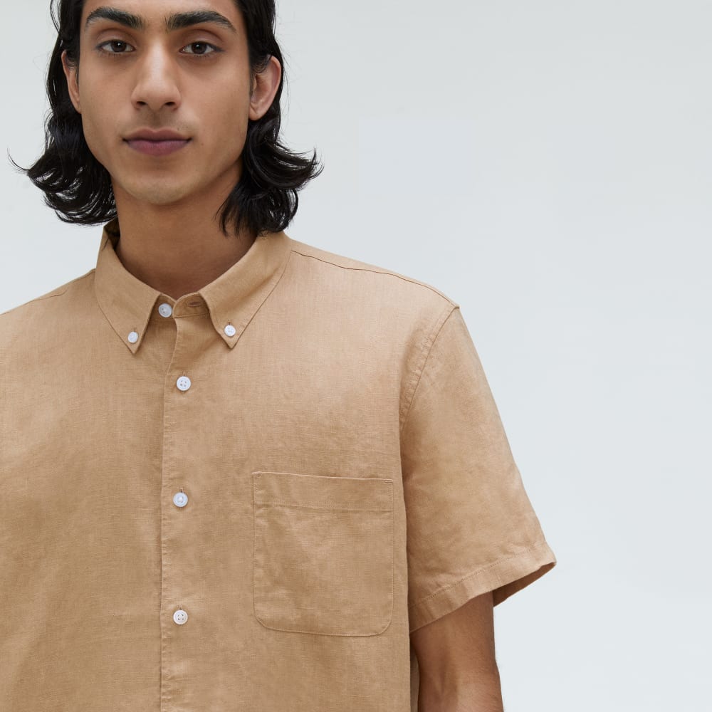 The Classic Short-Sleeve Shirt in Linen | Iced Coffee - Image 4