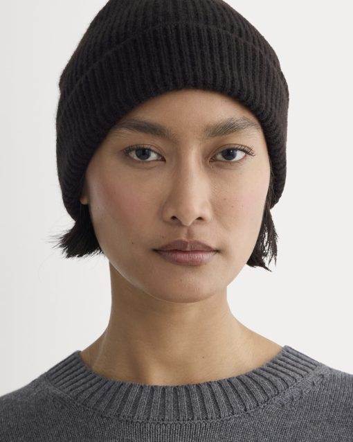 Alternative view of The Cashmere Ribbed Beanie | Black